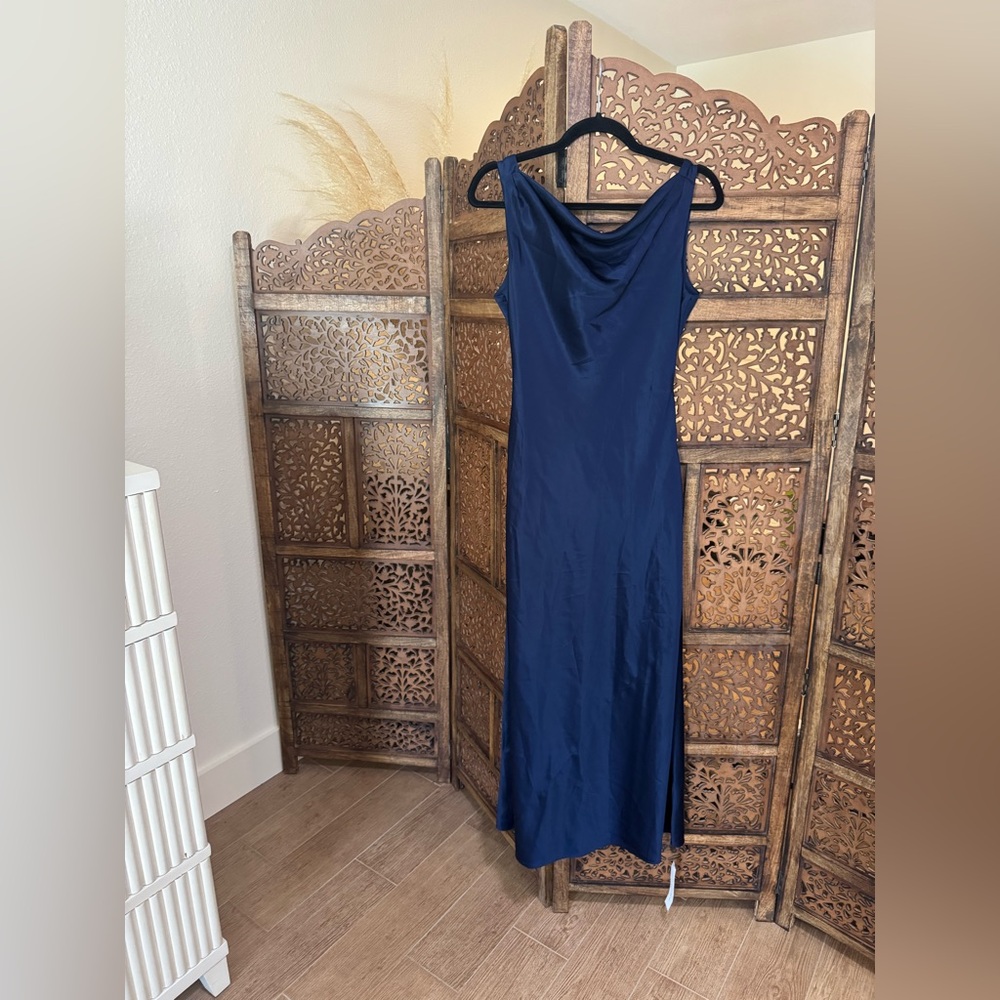 NEW NWT Reformation Corey Satin Dress - Picture 3 of 4